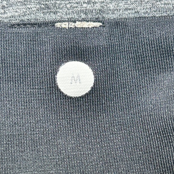 lululemon Surge Short 4" Lined Men's Medium Black – Reflective, Zip‎ Pocket - Picture 3 of 4